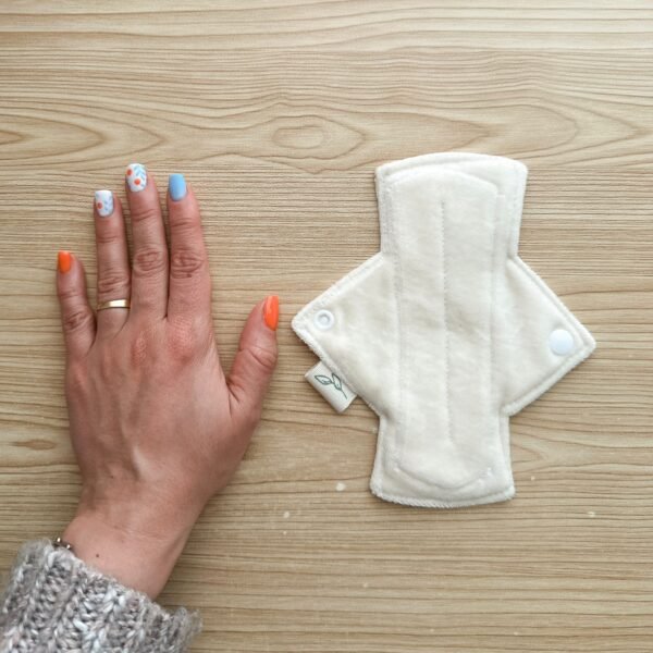 Pack Semilla Compresa, salvaslip de tela y jabón Glarual Ecoshop